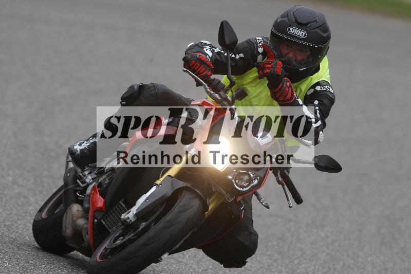 Archiv-2025/10 23.04.2025 Cornu Master School ADR/rot-rouge/0